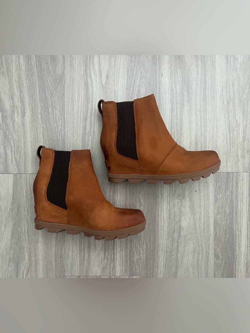 Sorel Joan Chelsea II Waterproof Leather Boots Women’s 8 Cognac Brown
